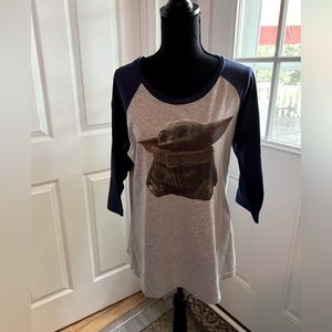 Star Wars Mandalorian shirt in excellent used condition